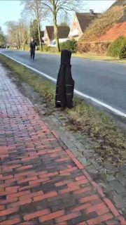 🔴 15. Wettkampfwoche ⚫
Auf geht's in die heiße Phase...

Die Männerabteilung war sich letztes Wochenende einig - leider im Negativen 🥲
In der Erwachsenenabteilung gab's leider keine Punkte zu holen. In Ihlow verteidigen die Gastgeber ihre Heimstrecke mit 13 Wurf gegen unsere MI.
Ebenso ließ Fahne unsere MIV Gäste mit 4 Wurf an keine Punkte ran. 
Zuhause gegen Willen holten sich die MII Gäste die Punkte und auch Dietrichsfeld zeigte unseren MV das sie auch bei uns werfen können...

Einzig unsere männl. B Jugend zeigte Nerven. 
Sie wollten natürlich ihren 1. Tabellenplatz verteidigen.
Und das taten sie auch! Im Nachholwettkampf gg die SG Westersander/Lübbertszehn zeigten sie, dass sie auch auswärts gut zurecht kommen und holten sich dort mit einem Wurf die beiden Punkte - und somit auch die vorzeitige Meisterschaft 💥🥳🥳
Am kommenden Wochenende steht noch ein Nachholwettkampf aus - gebt Gas Jungs und unterstreicht das Ganze nochmal 🎉🦾

Die Frauen war sich allerdings auch einig.
Die 2. F I Mannschaft behielt Zuhause gg Rechtsupweg einen Punkt während die 1. FI in Collrunge einen Zähler erarbeiten konnte. Beides super wichtige Punkte, denn beide Mannschaften sind noch im Verfolgerrennen auf den "Nichtabstiegsplatz". 
Die letzten Wettkämpfe müssen hier sitzen um die Klasse & Liga zu erhalten 🙏🏼💫

#kbvmiddels #kämpfenbiszumschluss #kopfhochweitergehts #boßelnistmeinsport