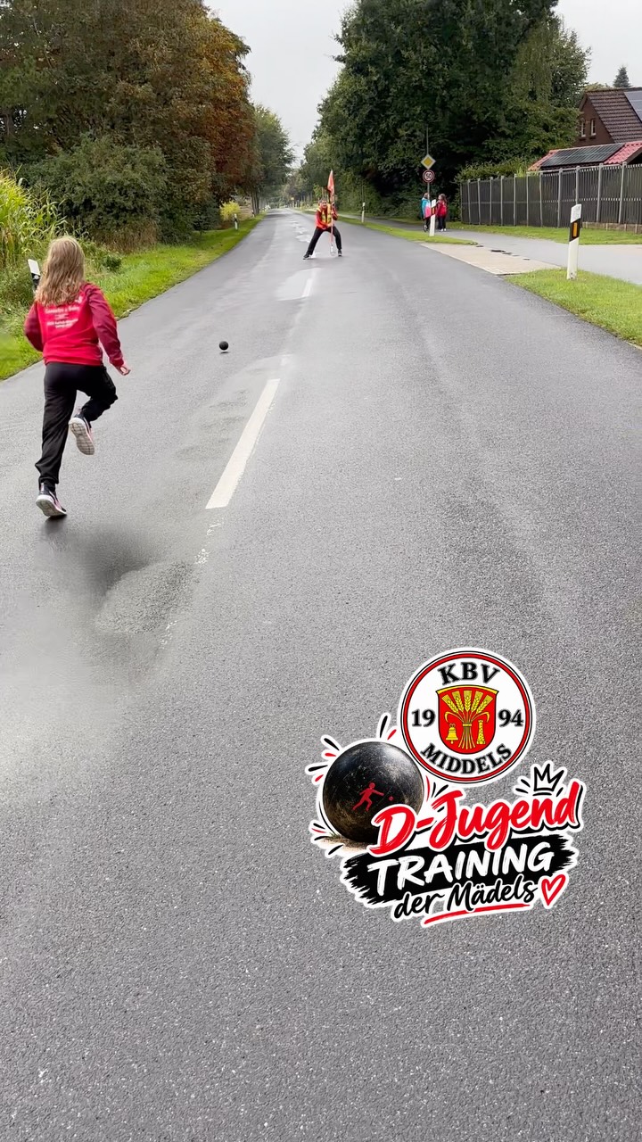🔴⚫️ D-Jugend Mädels im Training! ⚫️🔴

Unsere D-Jugend Mädels waren wieder fleißig am Trainieren 😊

Mit ganz viel Spaß, Ehrgeiz und tollen Würfen ging es auf die Strecke. 🖤❤️
Die Mädels sind bestens vorbereitet und voller Motivation für die neue Saison! 🔥

Wir sind bereit! 🔴⚫️ #kbvmiddels