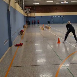 *Hallenboßeln mit unseren Jugendteams*

Nachtrag vom 03.11. 2025:
Am 03.11.2025 fand unser Hallenboßeln statt. 
Unsere Kids hatten mega Spaß - und in zwei Wochen (also heute) geht's natürlich weiter! 

🕟 Training: 16.30 - 17.30 Uhr 
🗓️ Nächster Termin: 17.11.2025 
🚩Wo: Turnhalle GS Middels 
👥 Mitmachen können alle Vereinsmitglieder des KBV Middels 

*INFO*
Die Termine für unsere Bambinis werden in Kürze bekanntgegeben. Bleibt dran - wir informieren euch rechtzeitig. ✨

Lüch up und fleu herut
KBV Middels 🔴⚫

#kbvmiddels #jugendarbeit #frühübtsich